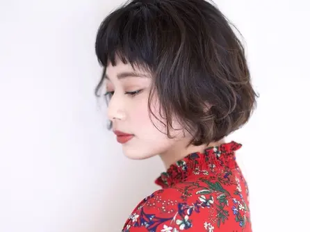 【杉咲花ヘア】すっごくキュートなヘアデザイン♡ 杉咲花のショートバングボブを真似したいっ！