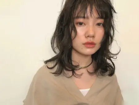 ミディアムヘアの巻き方5ステップ！簡単・初心者さんでも真似できる巻き方