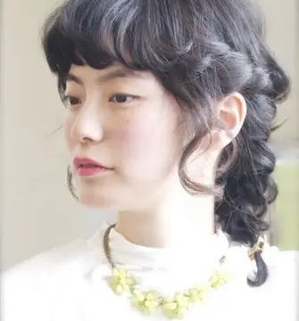 ラプンツェルヘアで、プリンセス気分に。ラプンツェル風ヘアアレンジに挑戦！