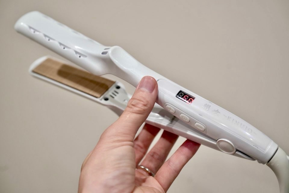 KINUJOストレートアイロン