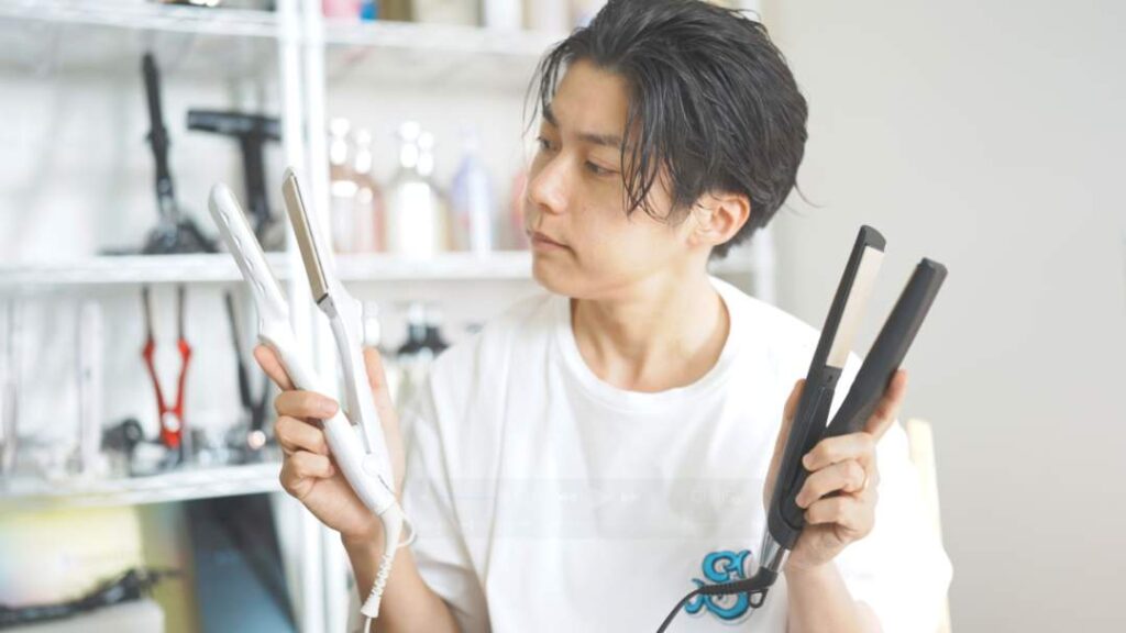 髪との暮らし。代表の木村賢司さん。YouTube「きむさんの教えてヘアケア」より